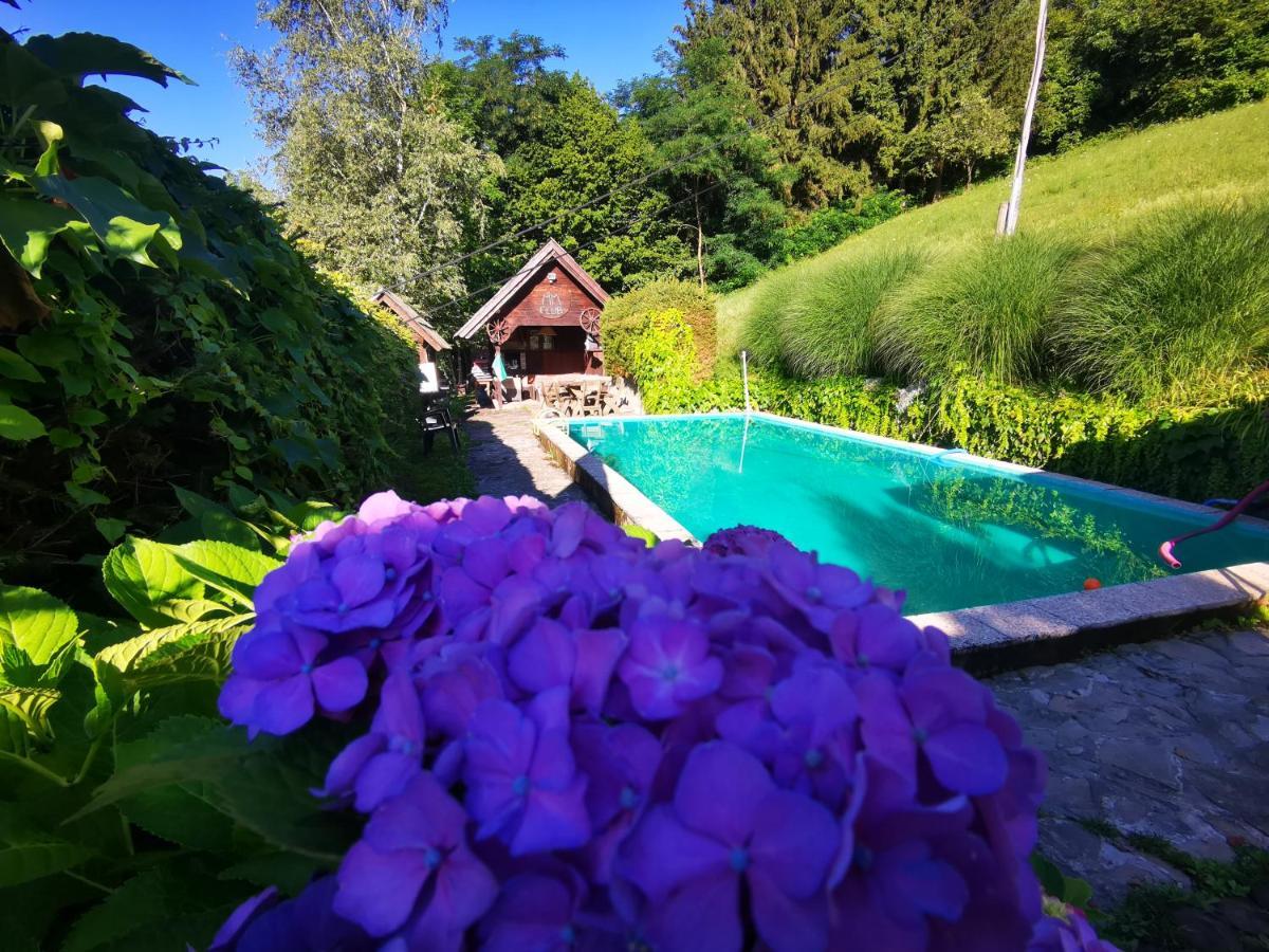 Glamping Mm Hotel Muta Buitenkant foto