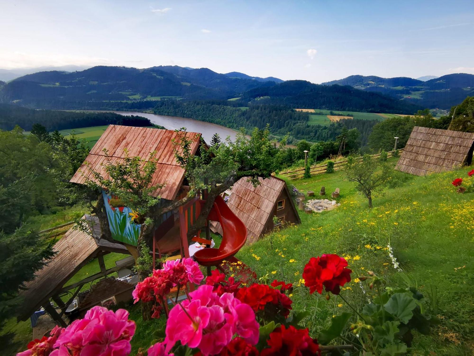 Glamping Mm Hotel Muta Buitenkant foto